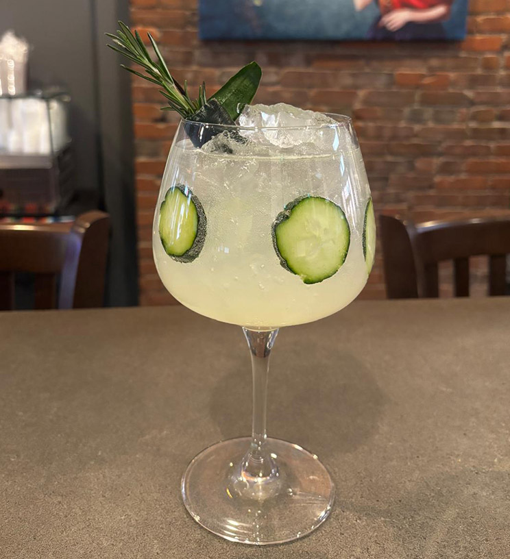 _0018_Gin con pepino